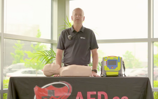 How to Use an AED in an Emergency | Step-by-Step Training (AED.ca)